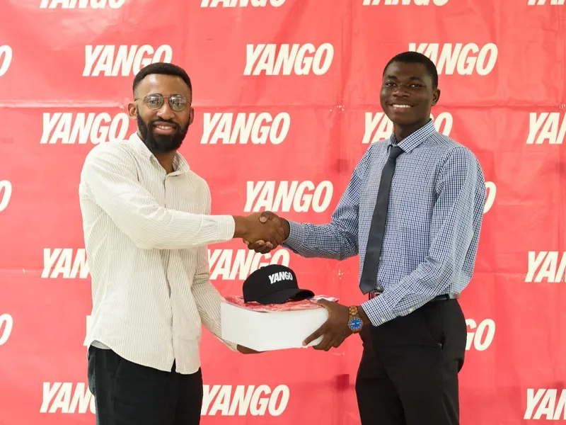 Receiving award at Yango STEM Fellowship